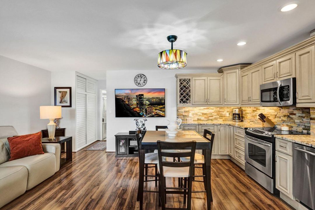 En Venta: $249,000 (1 camas, 1 baños, 640 Pies cuadrados)