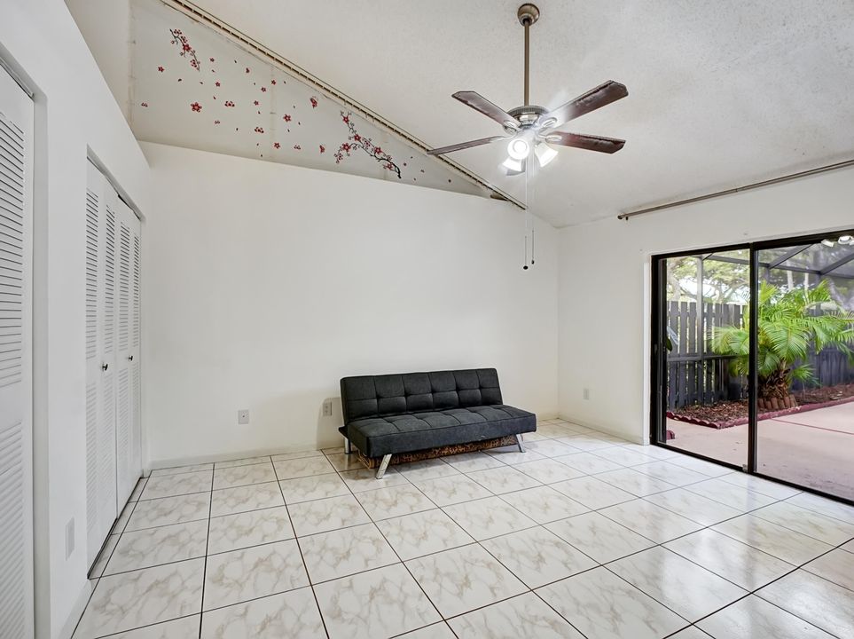 For Rent: $2,600 (3 beds, 2 baths, 1332 Square Feet)