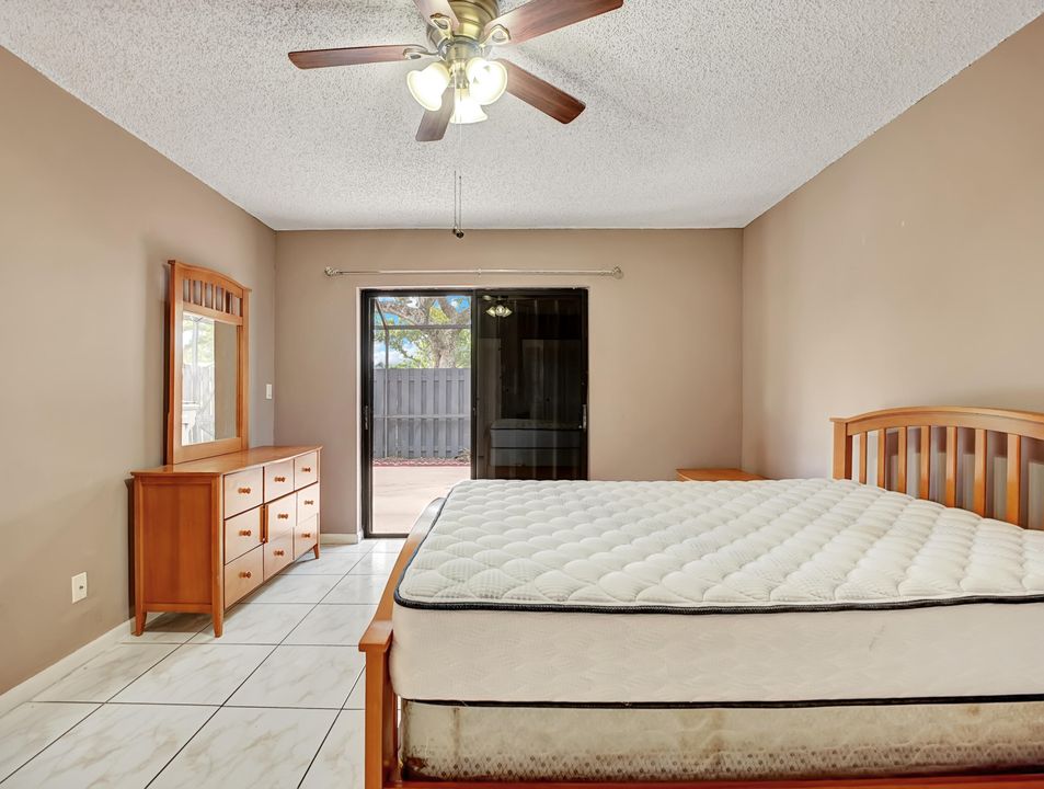 For Rent: $2,600 (3 beds, 2 baths, 1332 Square Feet)