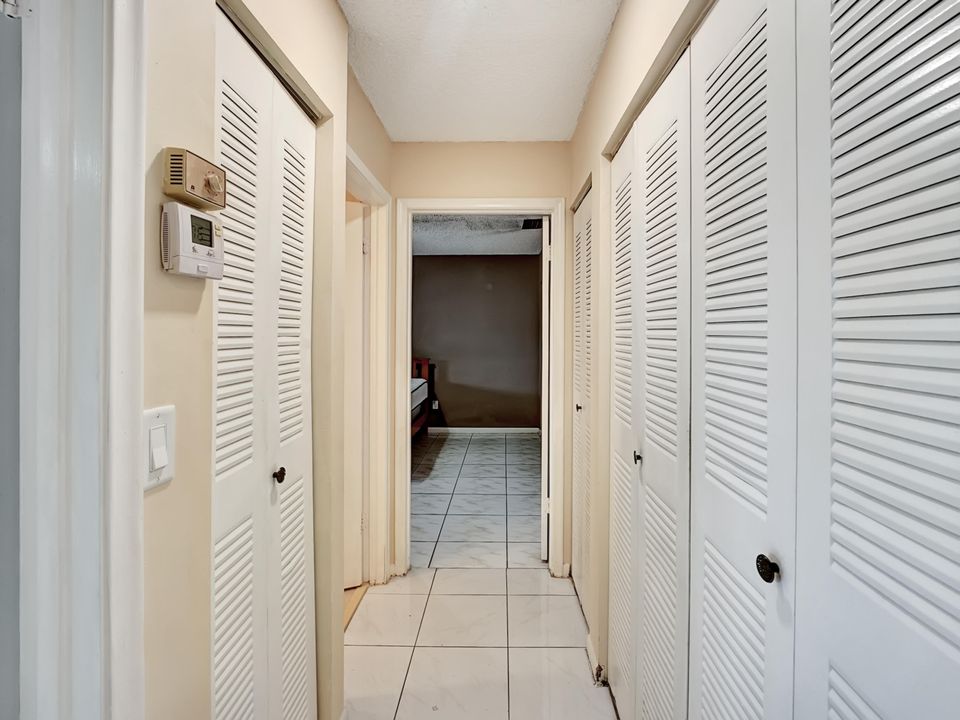 For Rent: $2,600 (3 beds, 2 baths, 1332 Square Feet)