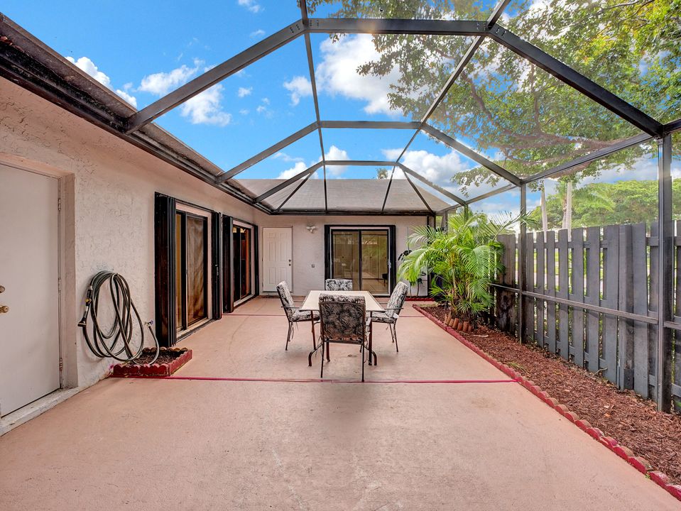 For Rent: $2,600 (3 beds, 2 baths, 1332 Square Feet)