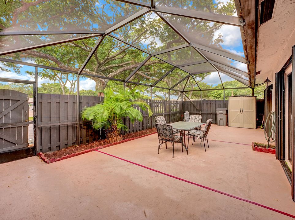 For Rent: $2,600 (3 beds, 2 baths, 1332 Square Feet)