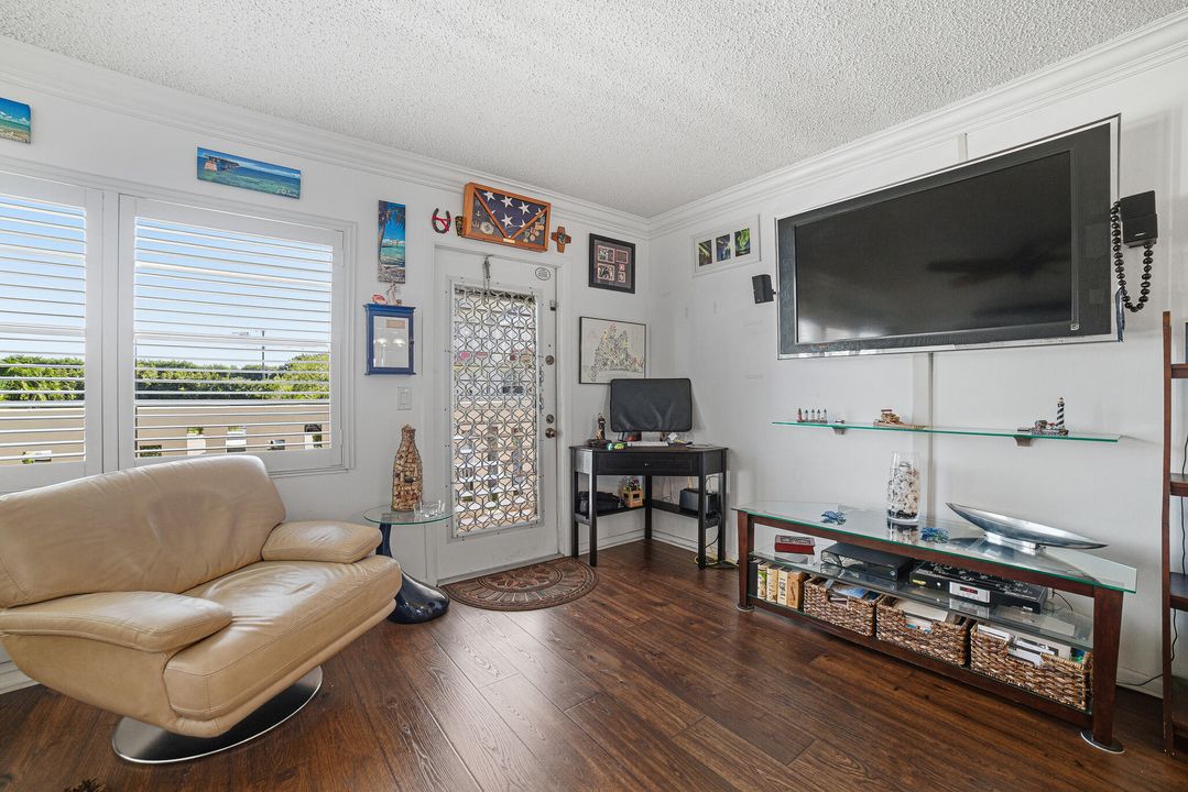 En Venta: $135,000 (1 camas, 1 baños, 702 Pies cuadrados)