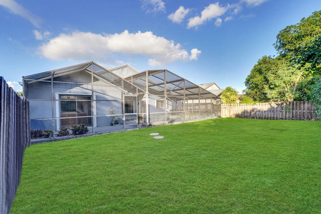 出租: $4,300 (4 贝兹, 2 浴室, 1874 平方英尺)