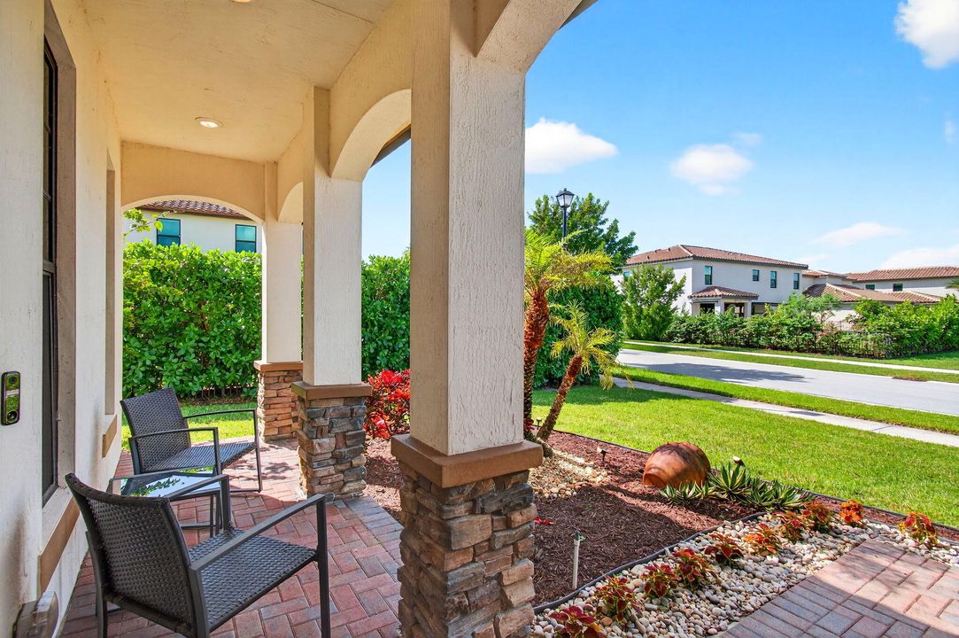 For Sale: $745,000 (4 beds, 3 baths, 2259 Square Feet)