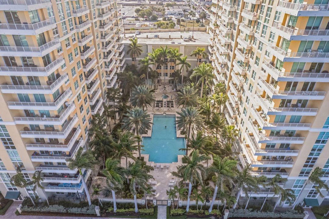 For Rent: $4,500 (1 beds, 1 baths, 691 Square Feet)