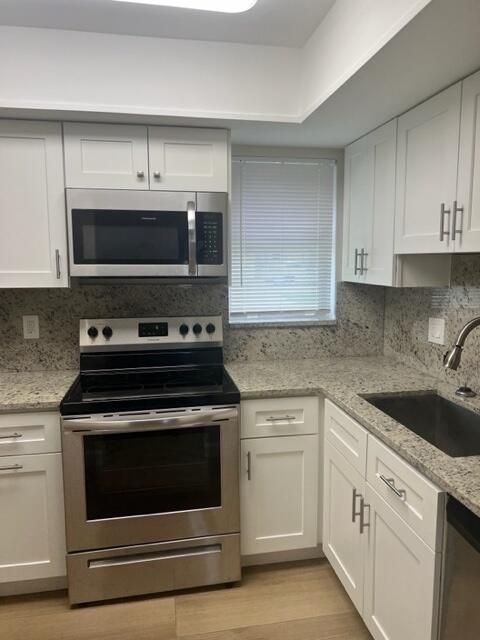 For Sale: $525,000 (2 beds, 2 baths, 1320 Square Feet)