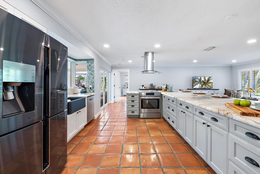 待售: $2,850,000 (4 贝兹, 3 浴室, 2234 平方英尺)