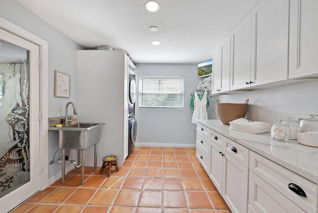 待售: $2,850,000 (4 贝兹, 3 浴室, 2234 平方英尺)