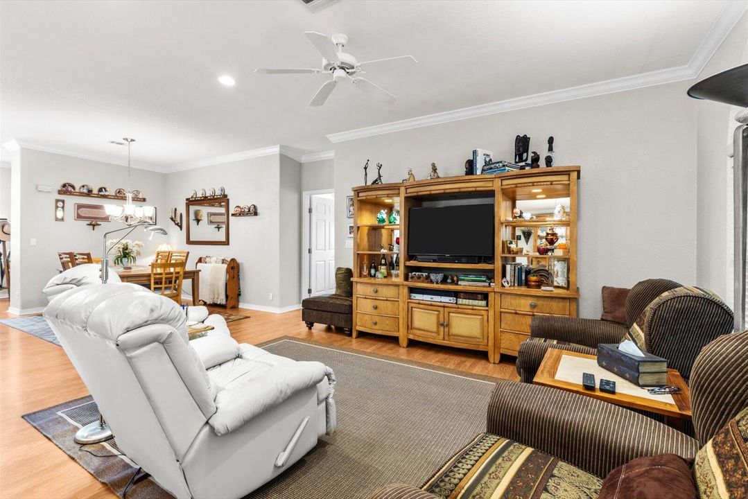 Active With Contract: $244,900 (2 beds, 2 baths, 1904 Square Feet)