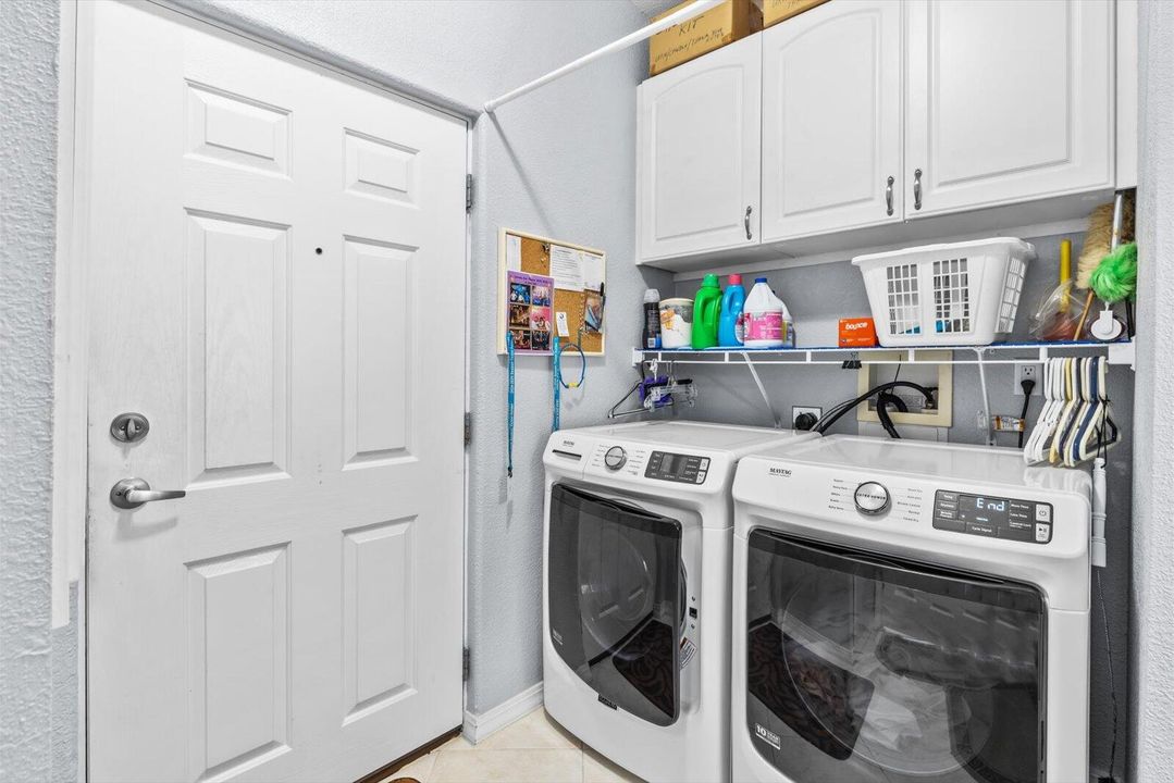 Active With Contract: $244,900 (2 beds, 2 baths, 1904 Square Feet)