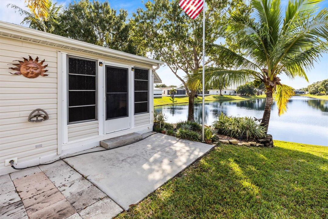 Active With Contract: $244,900 (2 beds, 2 baths, 1904 Square Feet)