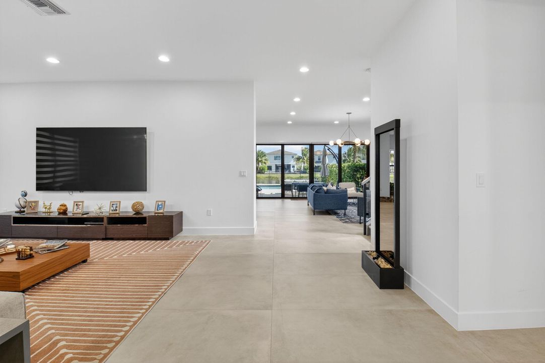 待售: $2,260,000 (5 贝兹, 5 浴室, 3802 平方英尺)