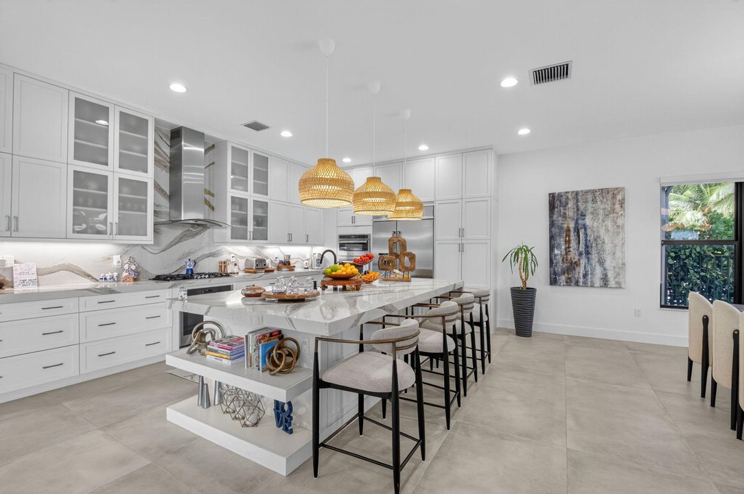 待售: $2,260,000 (5 贝兹, 5 浴室, 3802 平方英尺)