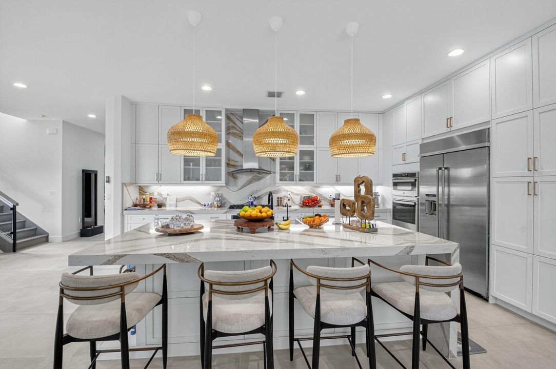 待售: $2,260,000 (5 贝兹, 5 浴室, 3802 平方英尺)