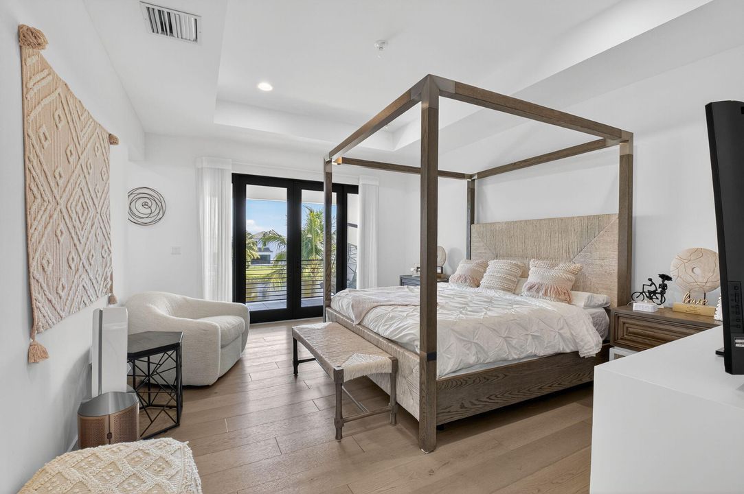 待售: $2,260,000 (5 贝兹, 5 浴室, 3802 平方英尺)