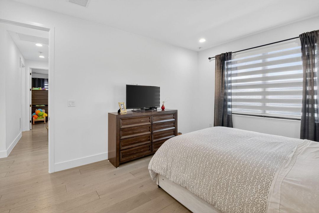 待售: $2,260,000 (5 贝兹, 5 浴室, 3802 平方英尺)