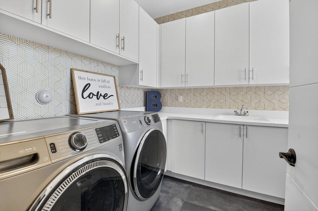 待售: $2,260,000 (5 贝兹, 5 浴室, 3802 平方英尺)