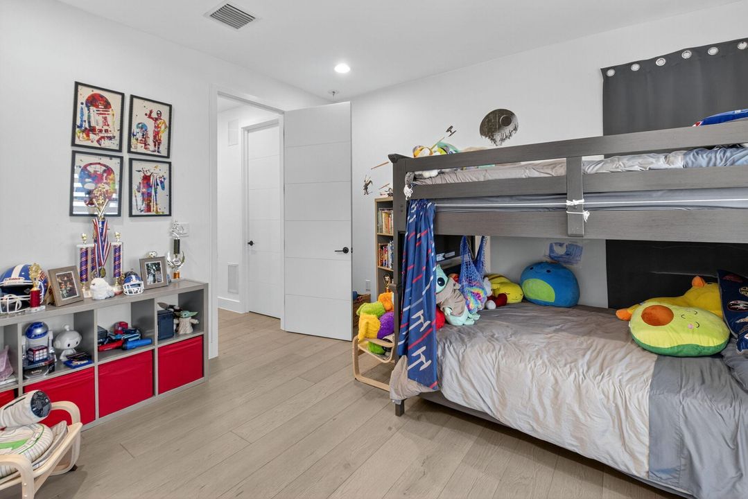 待售: $2,260,000 (5 贝兹, 5 浴室, 3802 平方英尺)