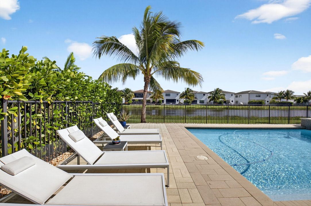 待售: $2,260,000 (5 贝兹, 5 浴室, 3802 平方英尺)