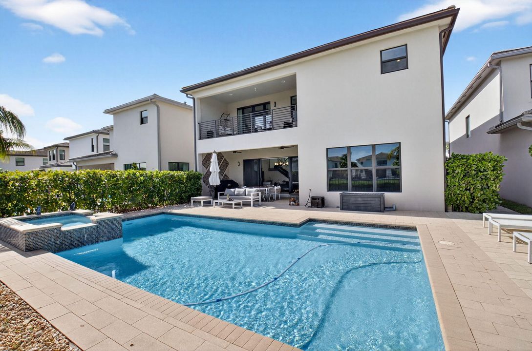 待售: $2,260,000 (5 贝兹, 5 浴室, 3802 平方英尺)