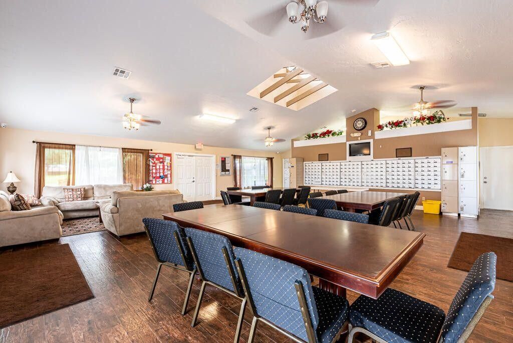 For Rent: $2,600 (3 beds, 2 baths, 1332 Square Feet)