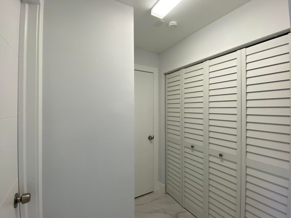 Activo con contrato: $2,900 (3 camas, 2 baños, 1380 Pies cuadrados)