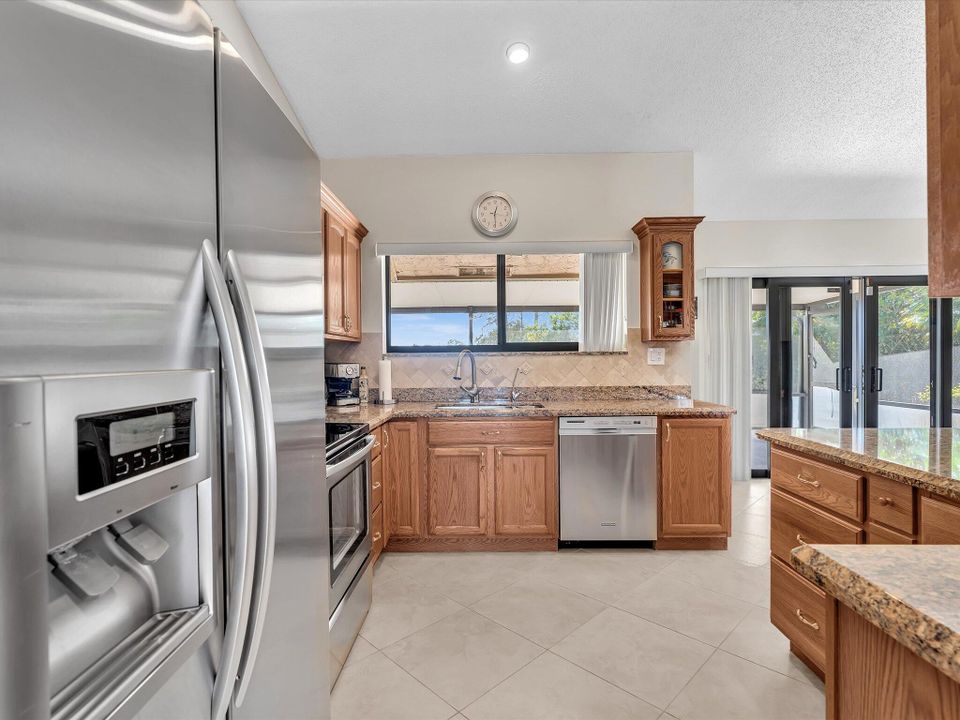 待售: $469,000 (2 贝兹, 2 浴室, 1449 平方英尺)