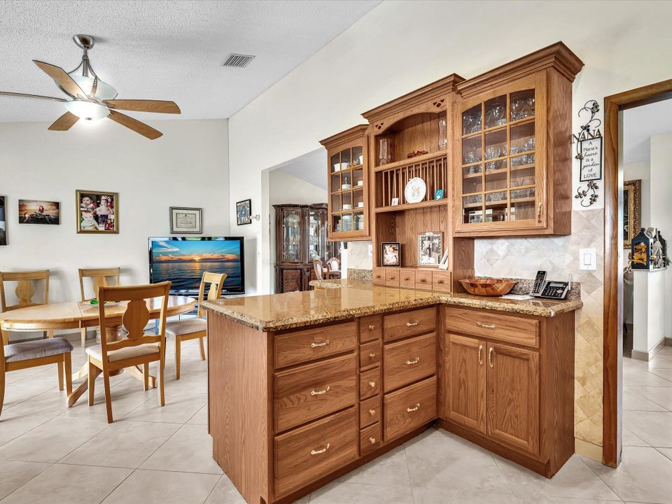 待售: $469,000 (2 贝兹, 2 浴室, 1449 平方英尺)