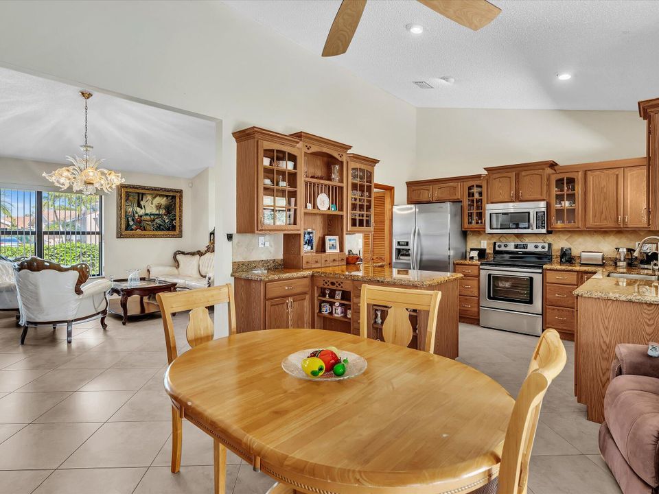 待售: $469,000 (2 贝兹, 2 浴室, 1449 平方英尺)