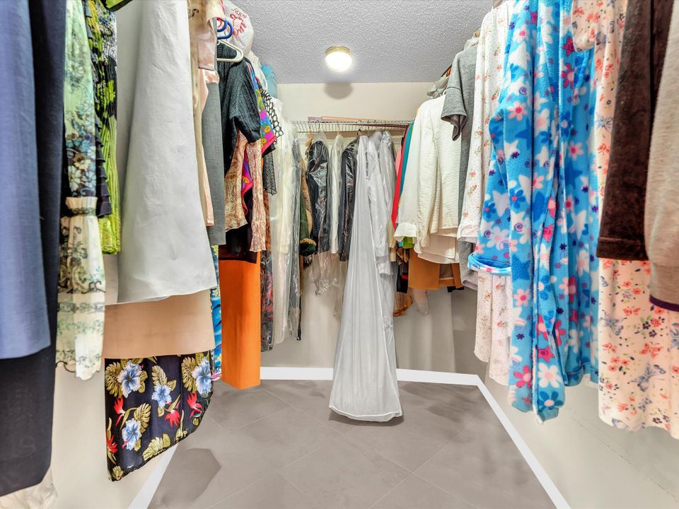 待售: $469,000 (2 贝兹, 2 浴室, 1449 平方英尺)