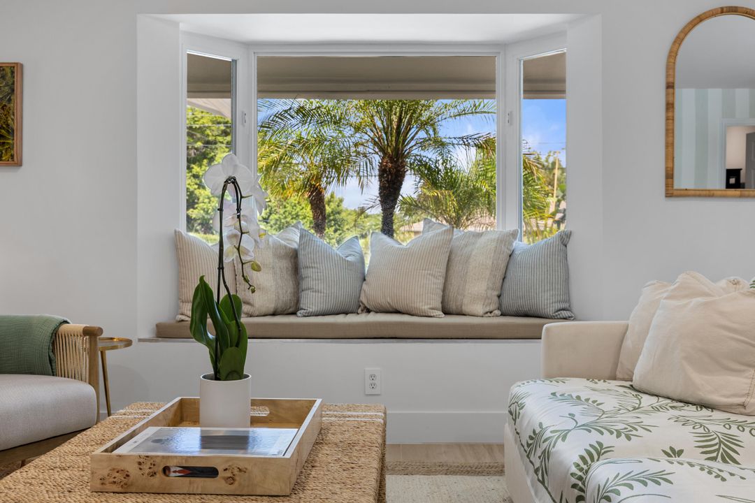 出租: $8,000 (4 贝兹, 2 浴室, 1840 平方英尺)