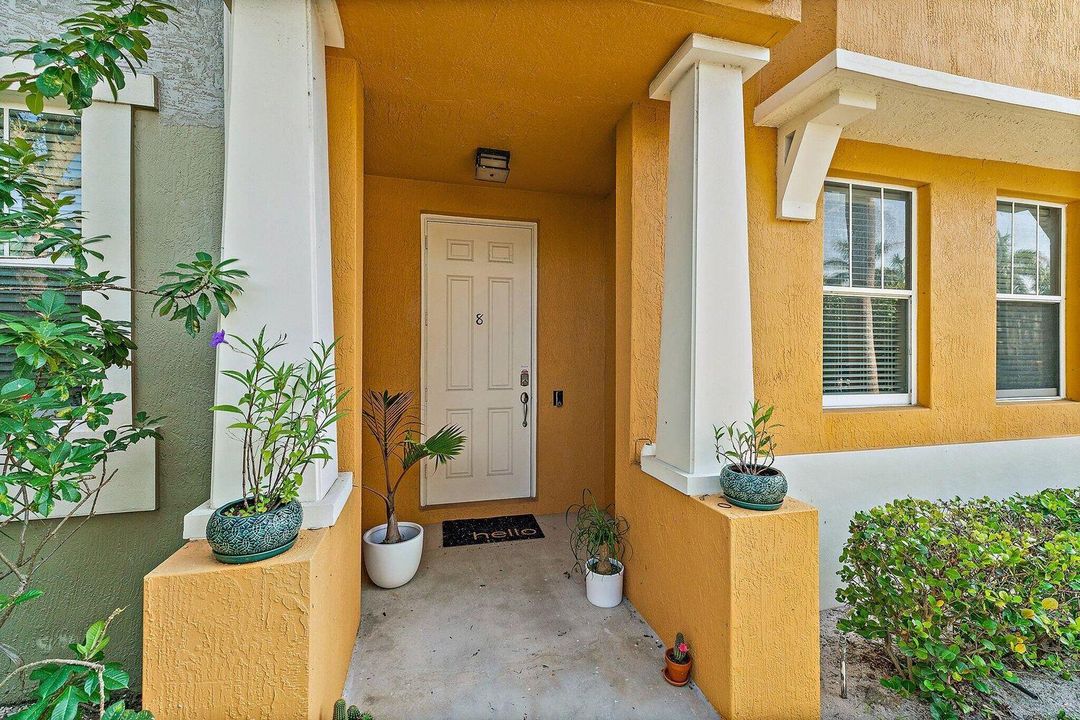 For Sale: $530,000 (4 beds, 3 baths, 2285 Square Feet)