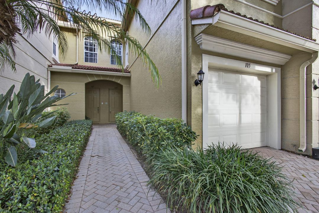 For Sale: $545,000 (3 beds, 2 baths, 1741 Square Feet)