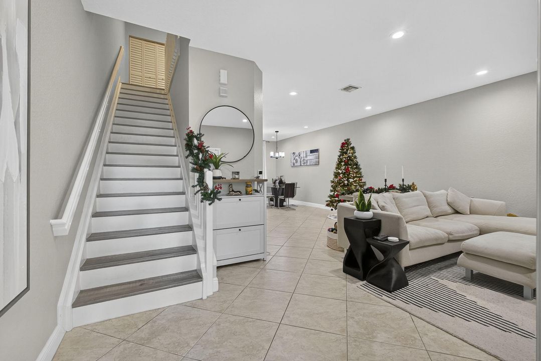 For Sale: $545,000 (3 beds, 2 baths, 1741 Square Feet)