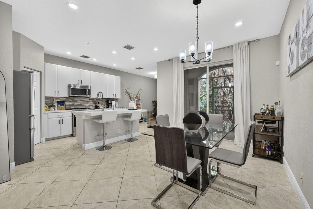 For Sale: $545,000 (3 beds, 2 baths, 1741 Square Feet)