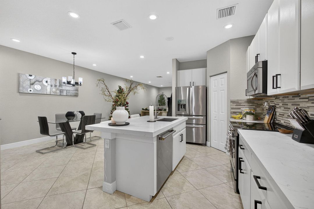 For Sale: $545,000 (3 beds, 2 baths, 1741 Square Feet)