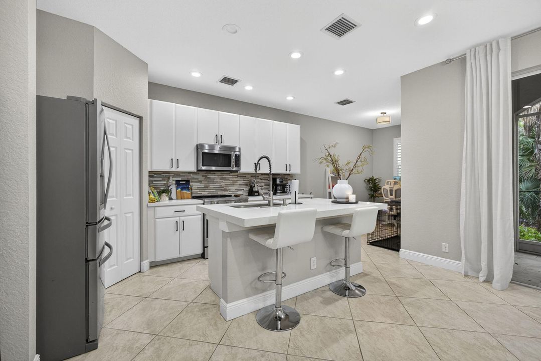 For Sale: $545,000 (3 beds, 2 baths, 1741 Square Feet)