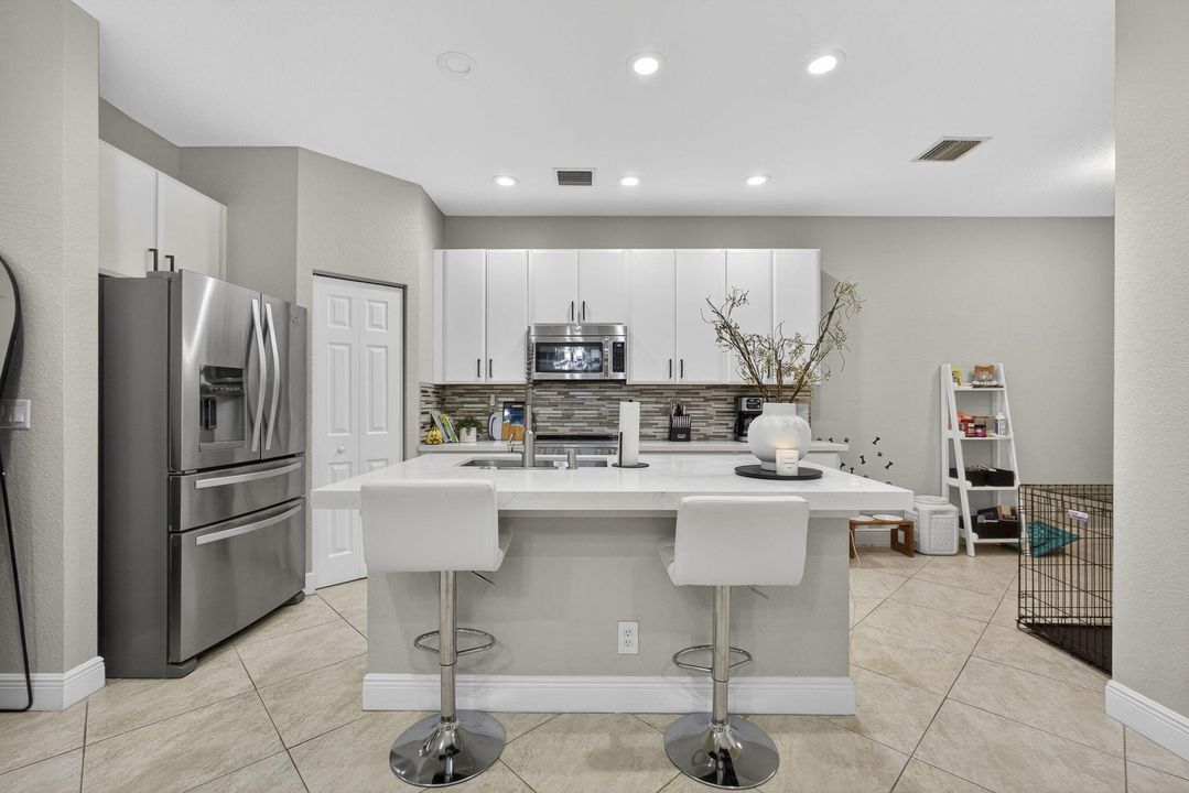 For Sale: $545,000 (3 beds, 2 baths, 1741 Square Feet)