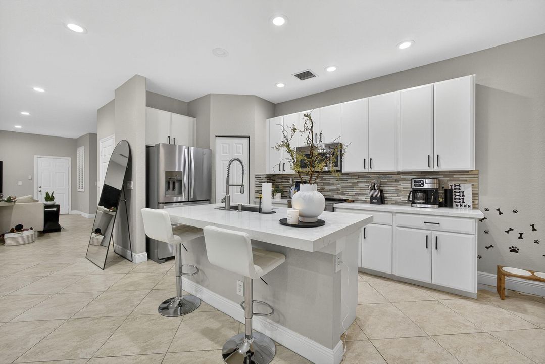 For Sale: $545,000 (3 beds, 2 baths, 1741 Square Feet)