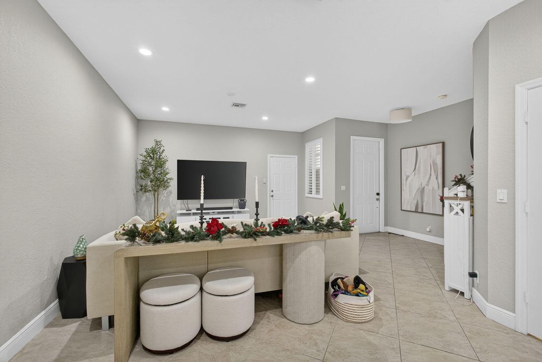 For Sale: $545,000 (3 beds, 2 baths, 1741 Square Feet)