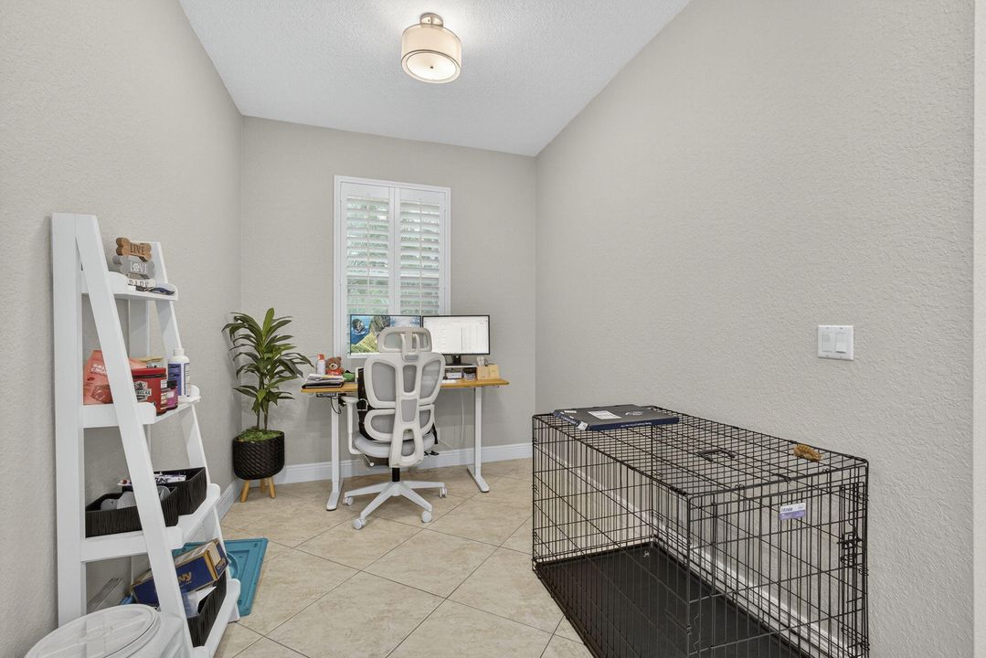 For Sale: $545,000 (3 beds, 2 baths, 1741 Square Feet)