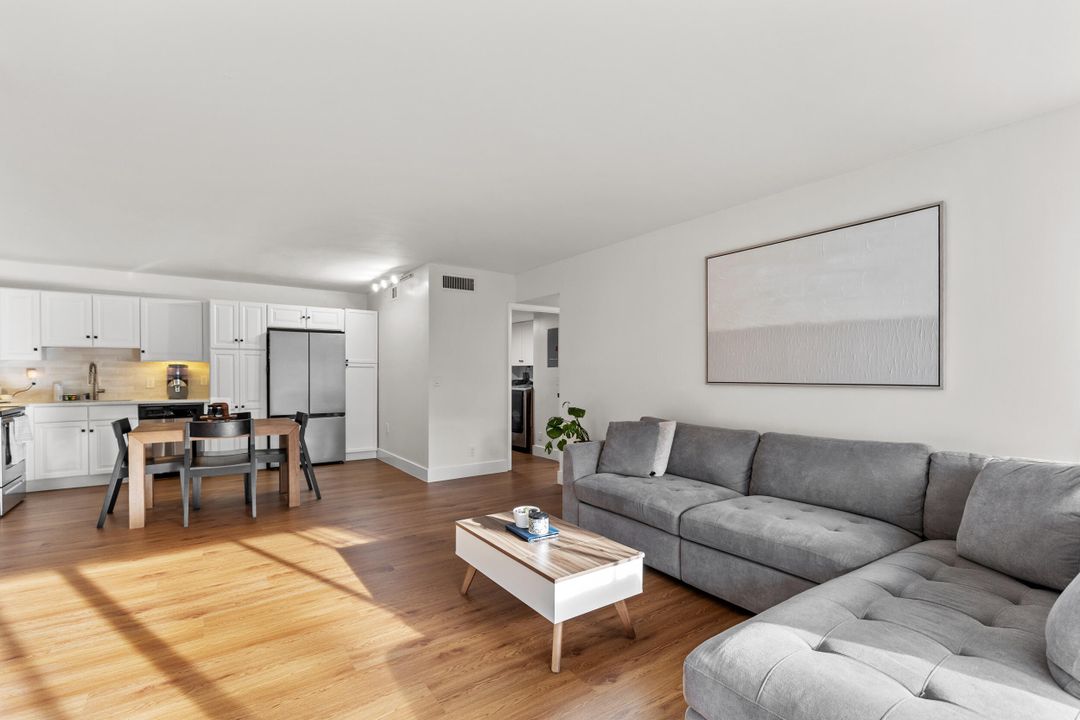 En Venta: $280,000 (2 camas, 2 baños, 1111 Pies cuadrados)