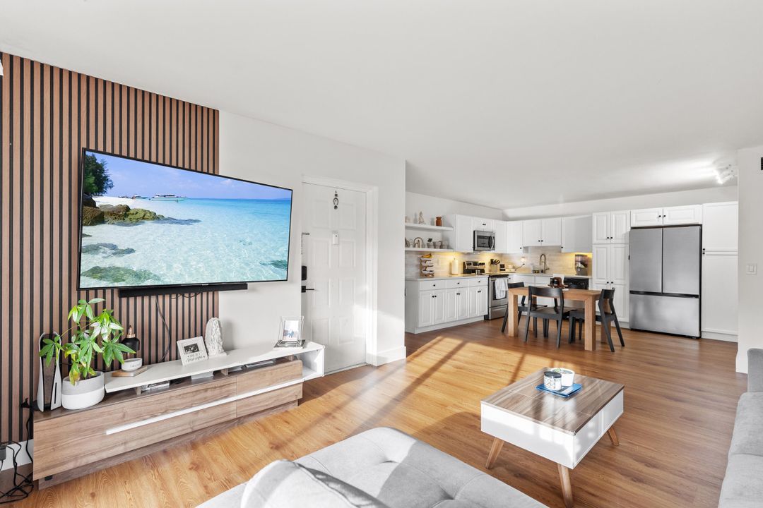 En Venta: $280,000 (2 camas, 2 baños, 1111 Pies cuadrados)