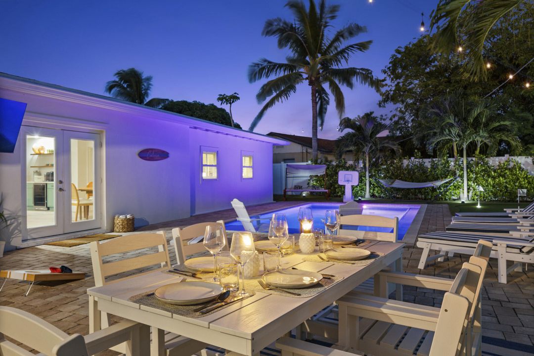 出租: $8,000 (4 贝兹, 2 浴室, 1840 平方英尺)