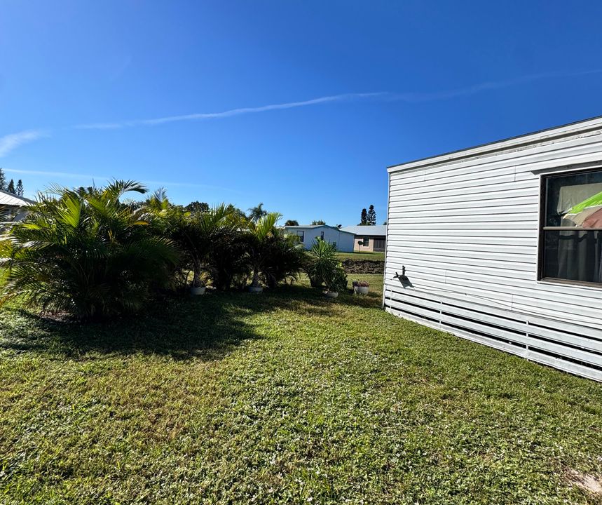 待售: $28,000 (2 贝兹, 2 浴室, 792 平方英尺)