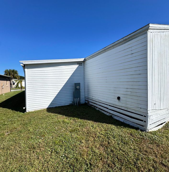 待售: $28,000 (2 贝兹, 2 浴室, 792 平方英尺)