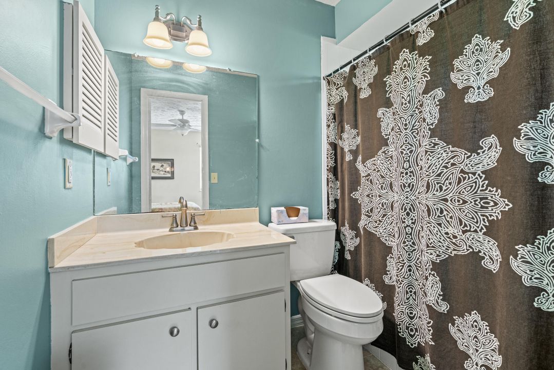 For Sale: $292,950 (2 beds, 2 baths, 900 Square Feet)