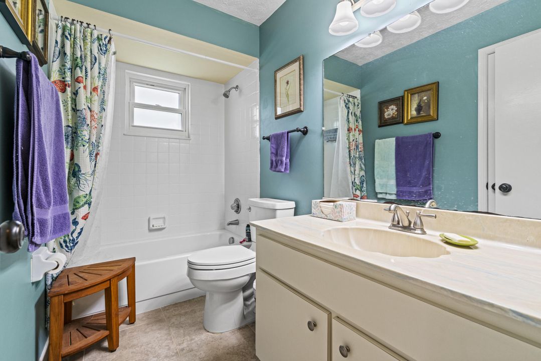 For Sale: $292,950 (2 beds, 2 baths, 900 Square Feet)