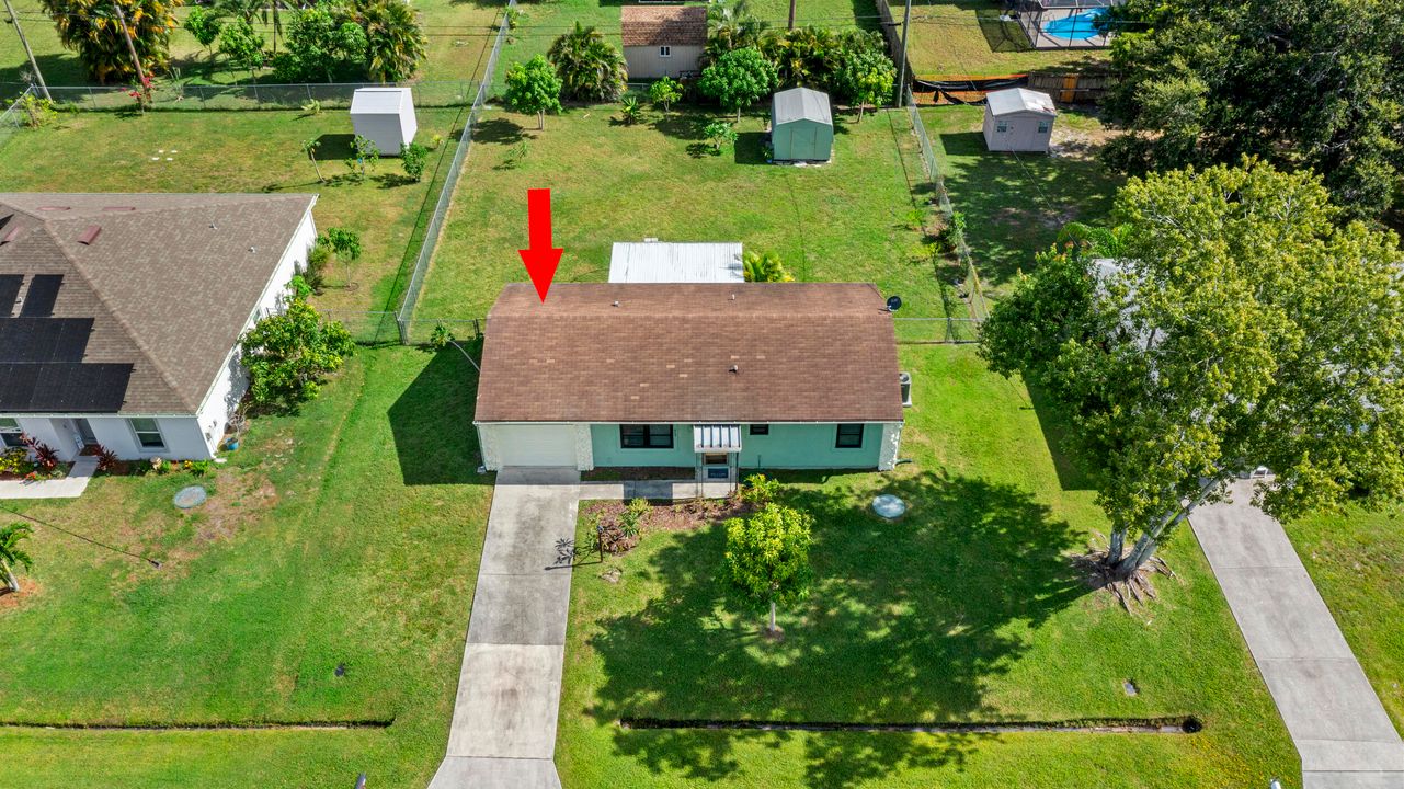 For Sale: $292,950 (2 beds, 2 baths, 900 Square Feet)